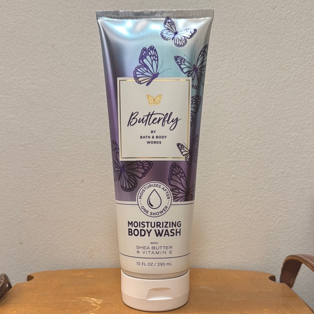 Bath & Body Works Butterfly Moisturizing Body Wash - Purple